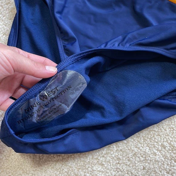 Nine West Bathing Suit - Picture 4 of 6